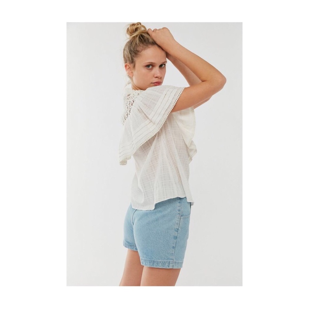 UO Bluebell Ruffle Button-Down Blouse - Picture 2 of 7